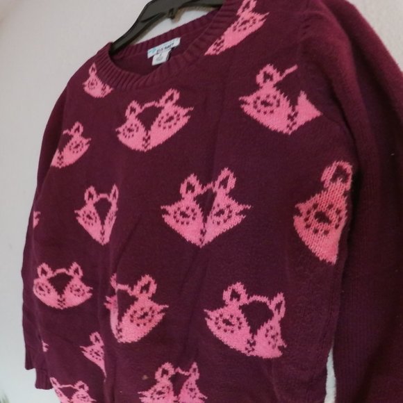 Fox Pattern Sweater - Picture 2 of 5